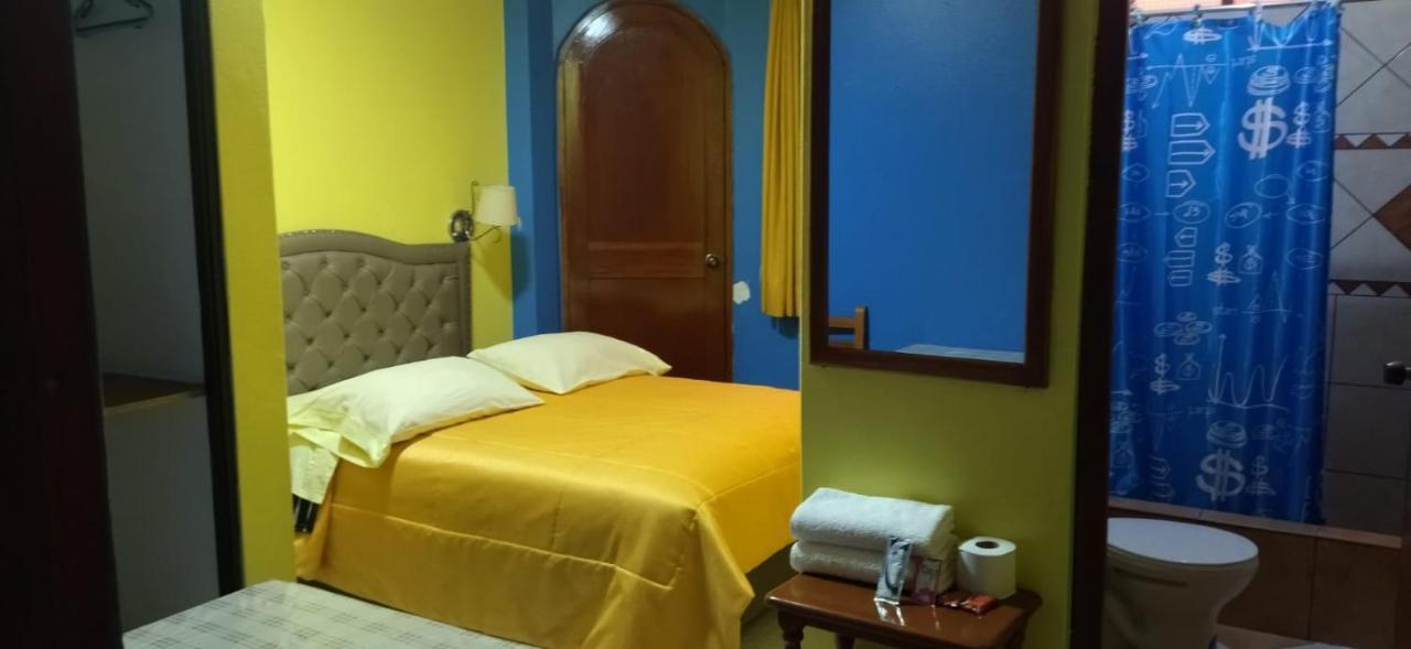 Hospedaje Karol Hotel อายากุตโช ภายนอก รูปภาพ