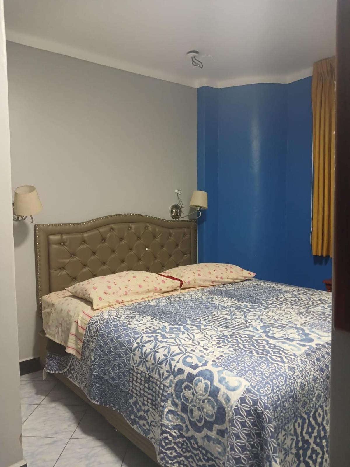 Hospedaje Karol Hotel อายากุตโช ภายนอก รูปภาพ