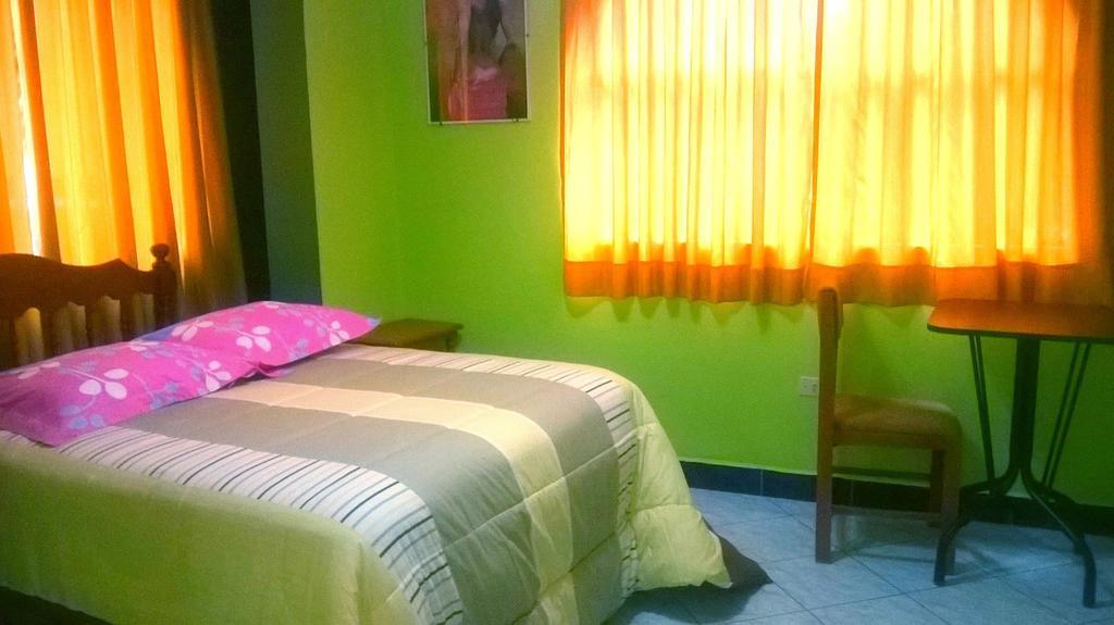 Hospedaje Karol Hotel อายากุตโช ห้อง รูปภาพ