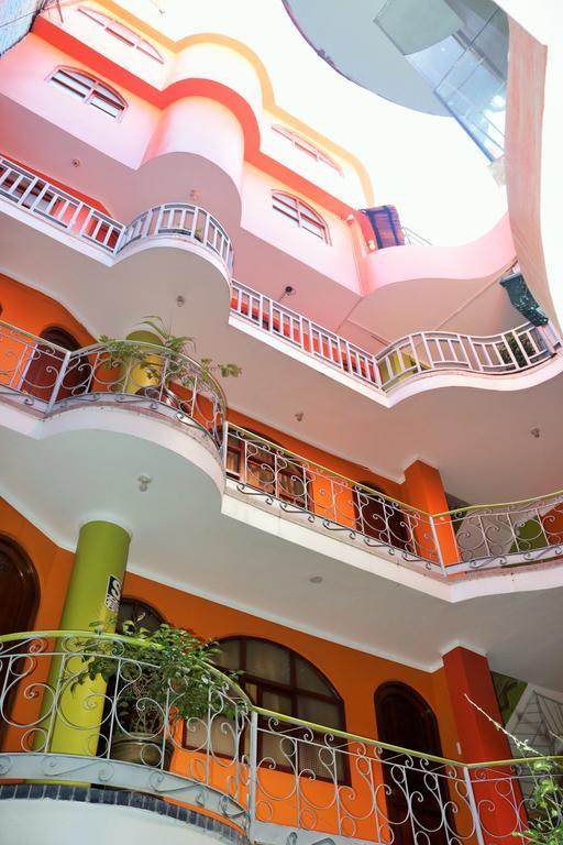 Hospedaje Karol Hotel อายากุตโช ภายนอก รูปภาพ