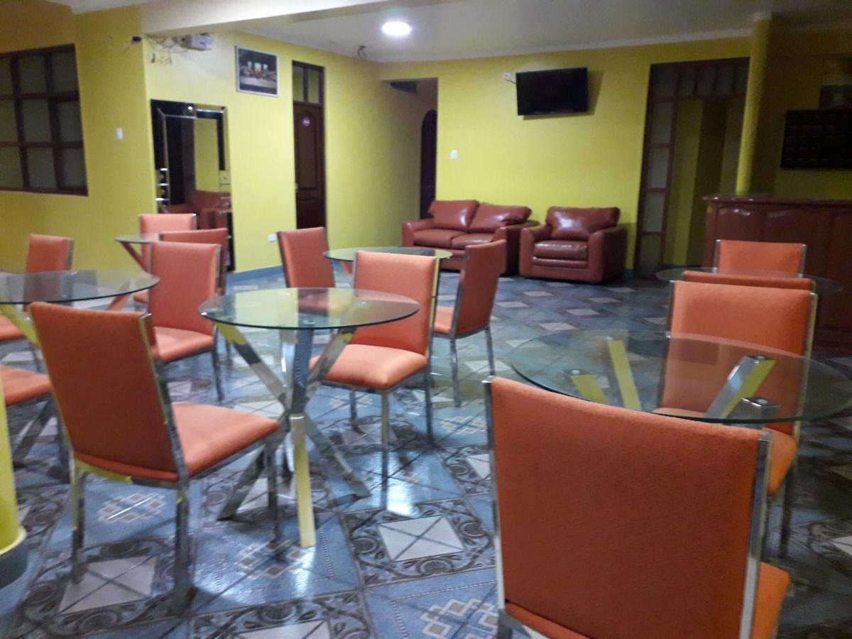 Hospedaje Karol Hotel อายากุตโช ภายนอก รูปภาพ